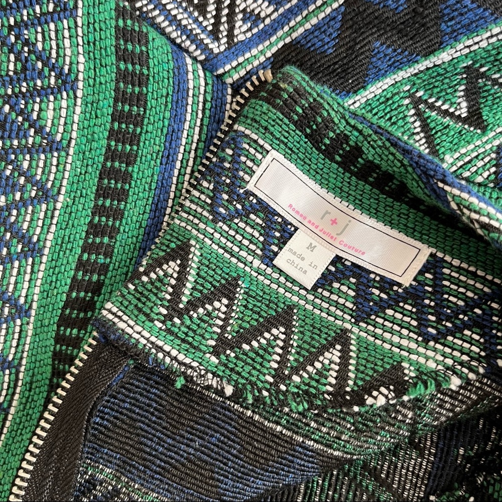 Aztec Knit Zip-back Top - Picture 3 of 5